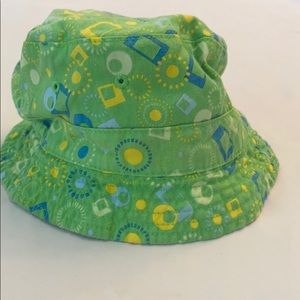 Kids green bucket hat